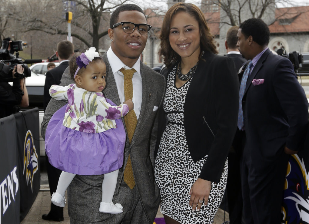 Ray Rice, su hija y Janay Palmer 
