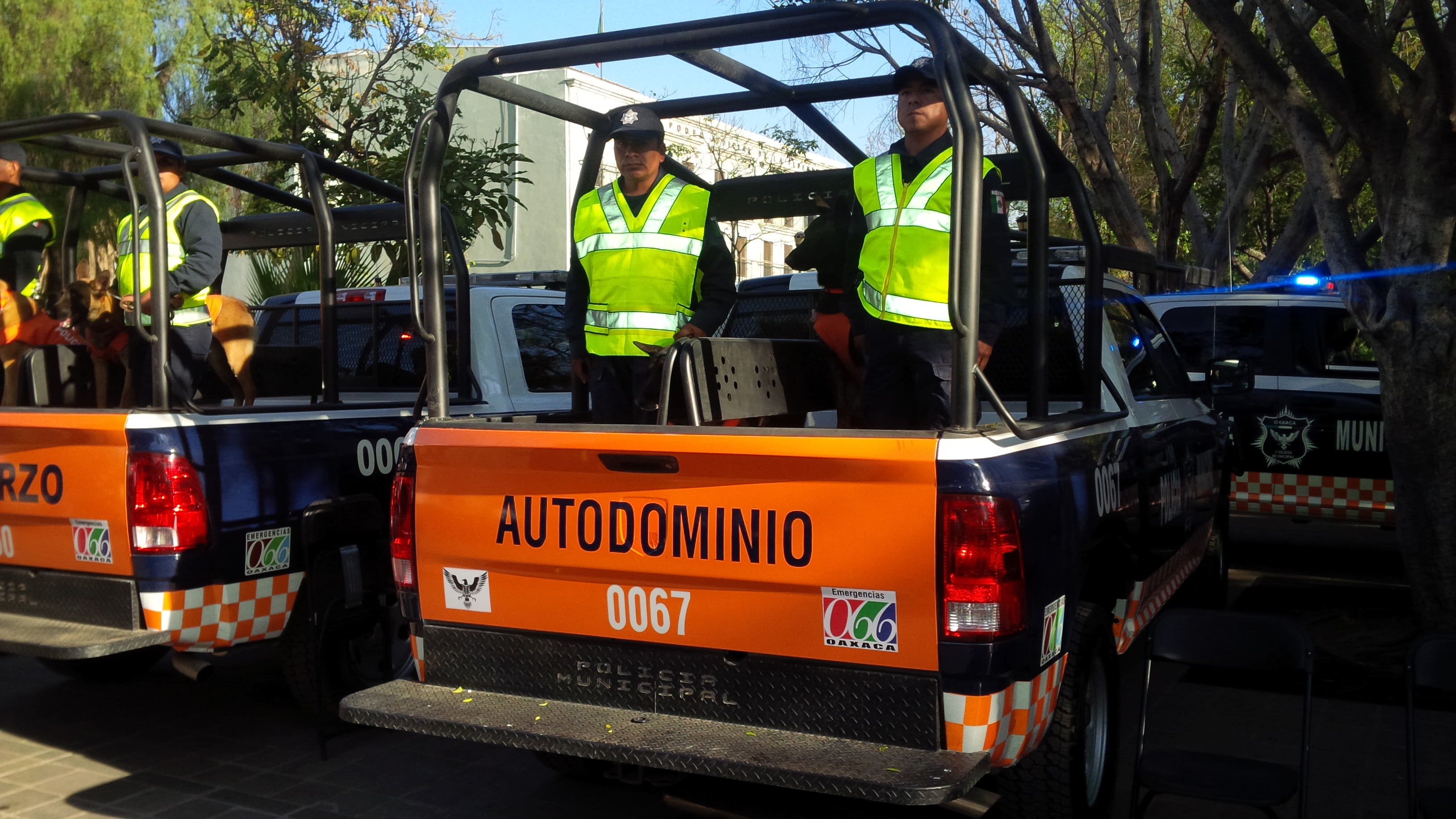 El secretario de Seguridad advirtió que no permitirán grupos de autodefensa.