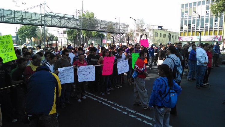 Avanzan con rumbo al Zócalo
