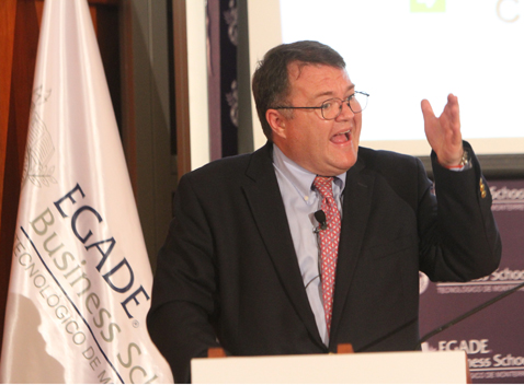 José María Aramburu Alonso, vicepresidente de las delegaciones de la Condusef.