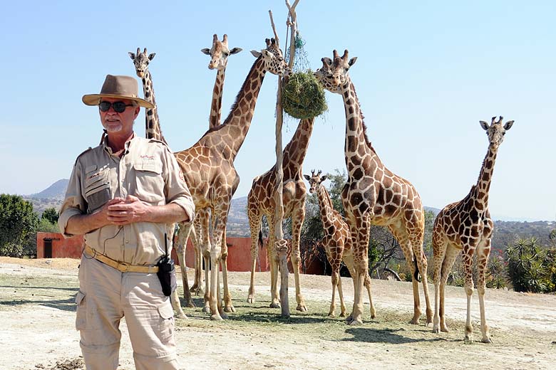 Juan Govea, experto en reproducción de mamíferos de Africam Safari.