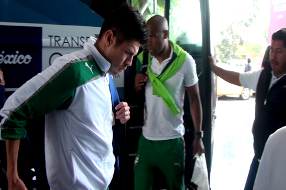Santos llegó hoy para enfrentar a la Fiera este sábado.