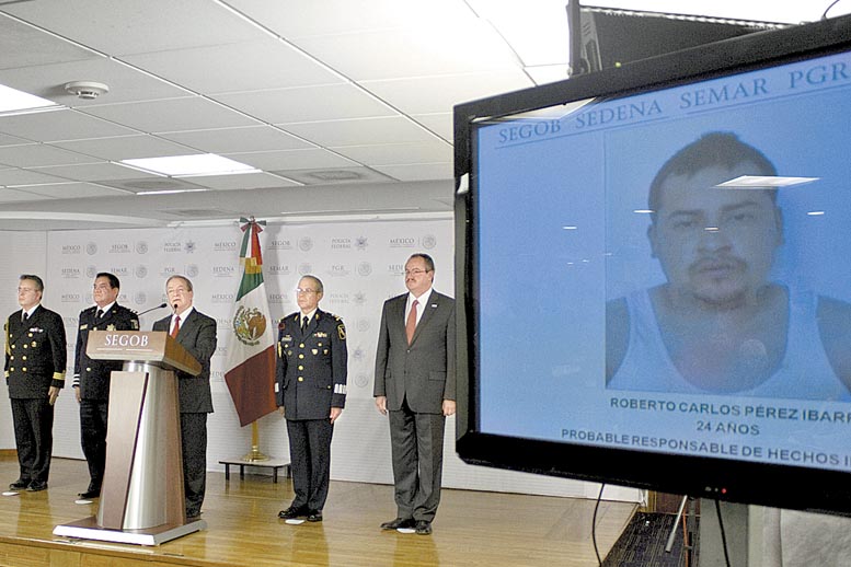 Monte Alejandro Rubido, secretario ejecutivo del SNSP, presentó fotografías de los criminales.