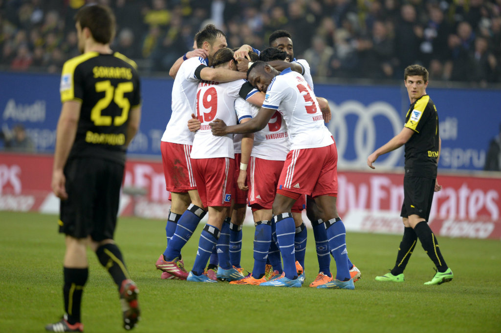 Hamburgo vence al Dortmund 