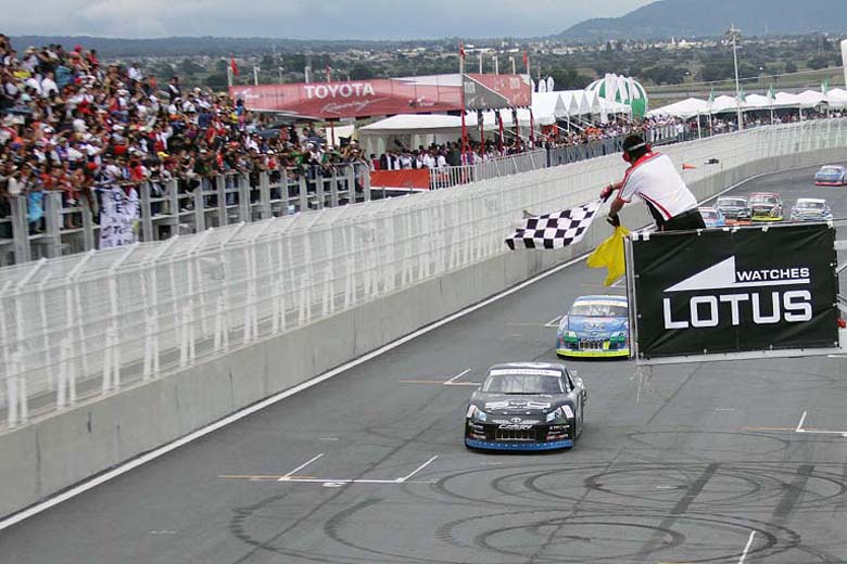 Autódromo Miguel E. Abed.