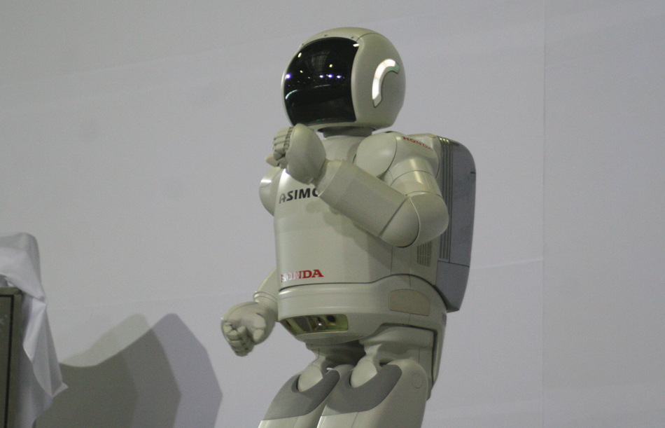 Ante la impresión que cusó ASIMO, Enrique Peña Nieto dijo que no dudaba que en el futuro nos gobernara un robot.