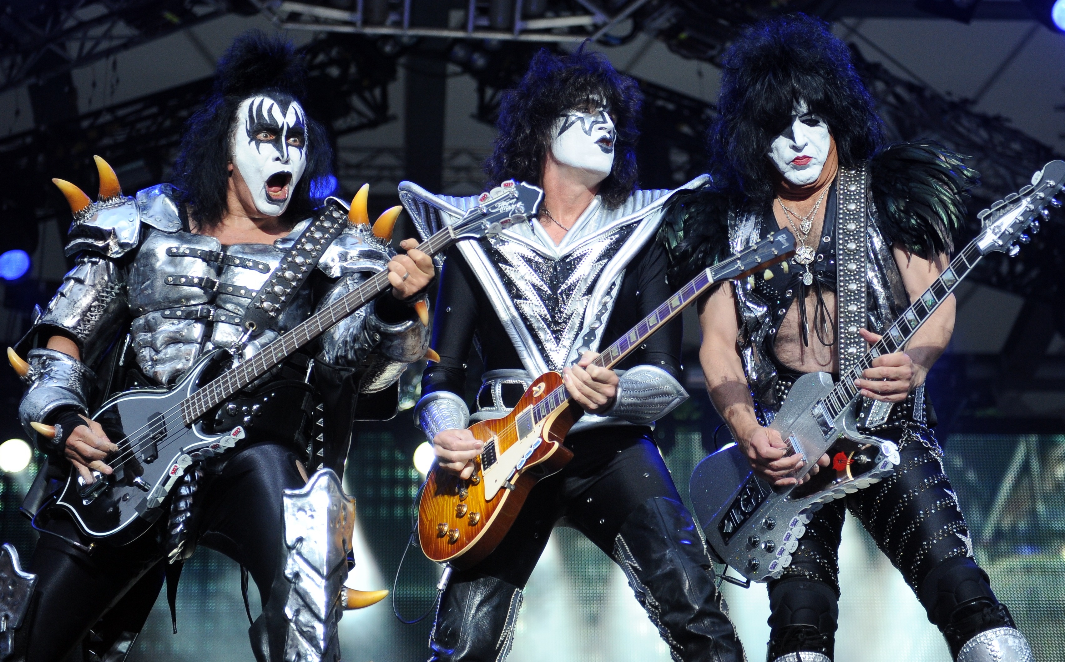 Kiss no pudo ponerse de acuerdo sobre cuáles de sus músicos tocarían durante la ceremonia.