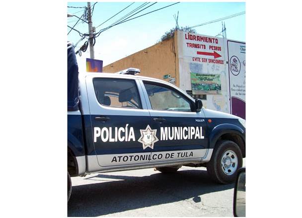 Patrulla en Atotonilco de Tula. 