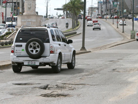 Baches en Avenida Hidalgo