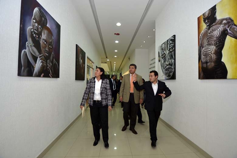 La exposición está disponible en el hall de la Biblioteca Central en Ciudad Universitaria.