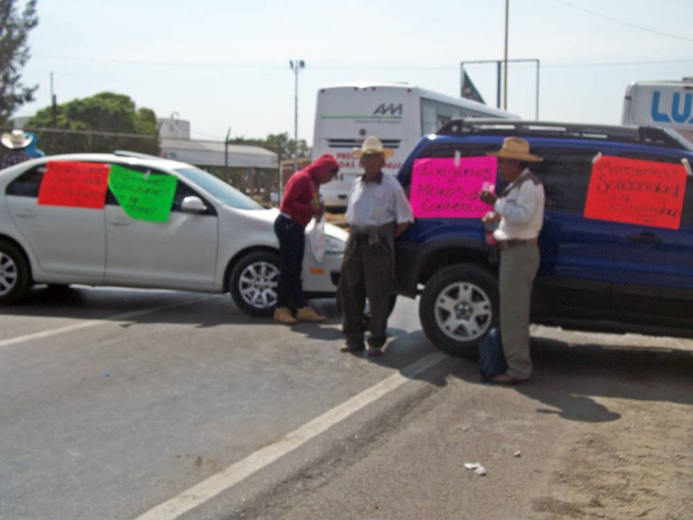 Bloquearon la carretera intermunicipal Tlahuelilpan-Mixquiahuala a la altura de la comunidad de Los Hoyos. 