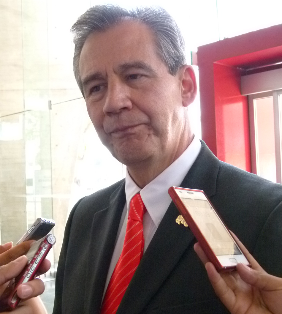 López Santillana ve disposición.