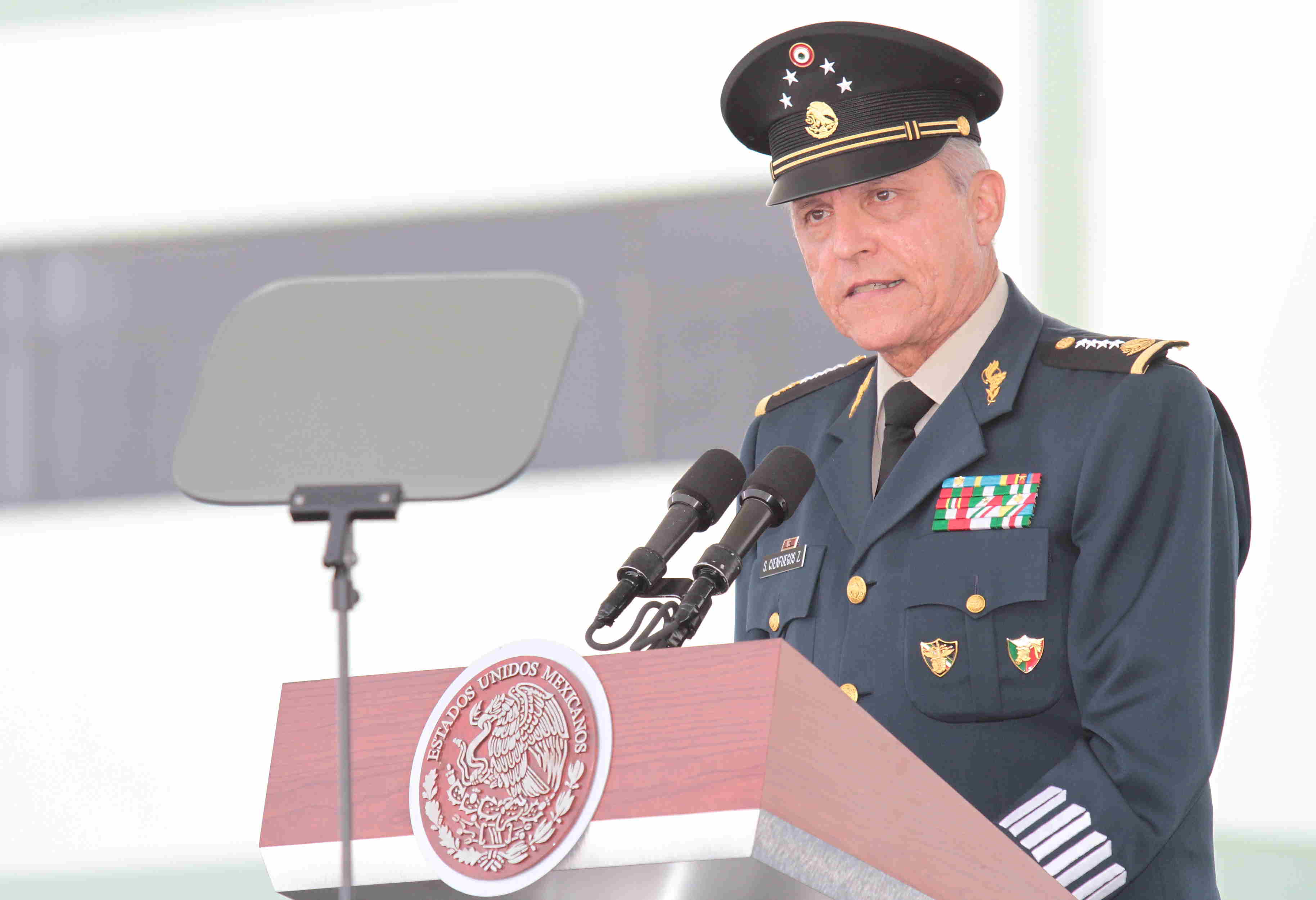 Salvador Cienfuegos señaló que con el nuevo cuartel militar se coadyuva en la mejora de las condiciones sociales.