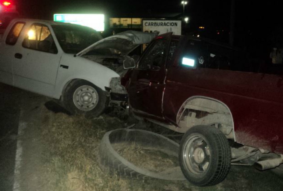 En el accidente resultaron tres personas lesionadas