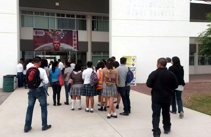 Fueron mil 300 alumnos de 700 escuelas.