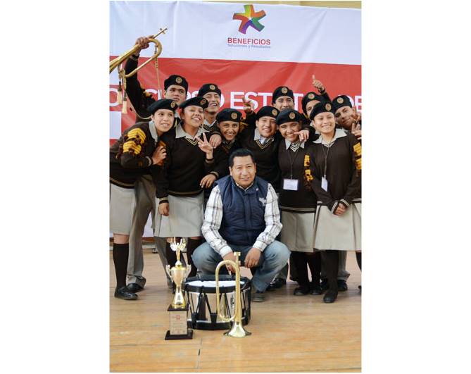Alumnos que ganaron el concurso. 