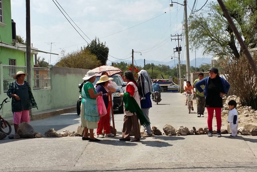 Habitantes de la colonia La Loma, impidieron el acceso a la mina; solicitan intervención del gobierno. 