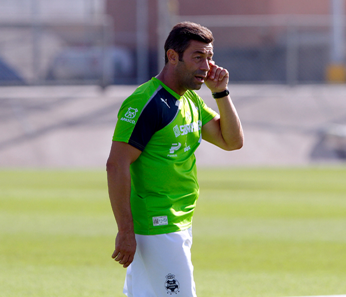 Pedro Caixinha. 