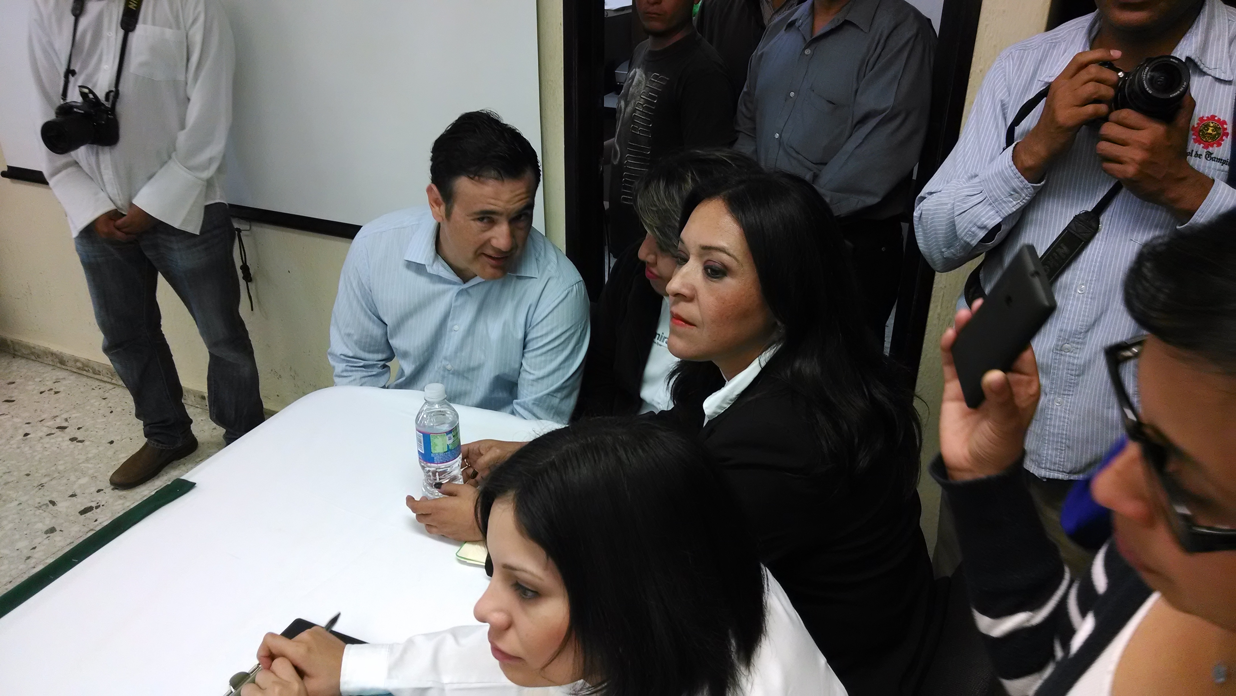 Andrés González Galván expuso que existen municipios con falta de tecnología para cumplir.