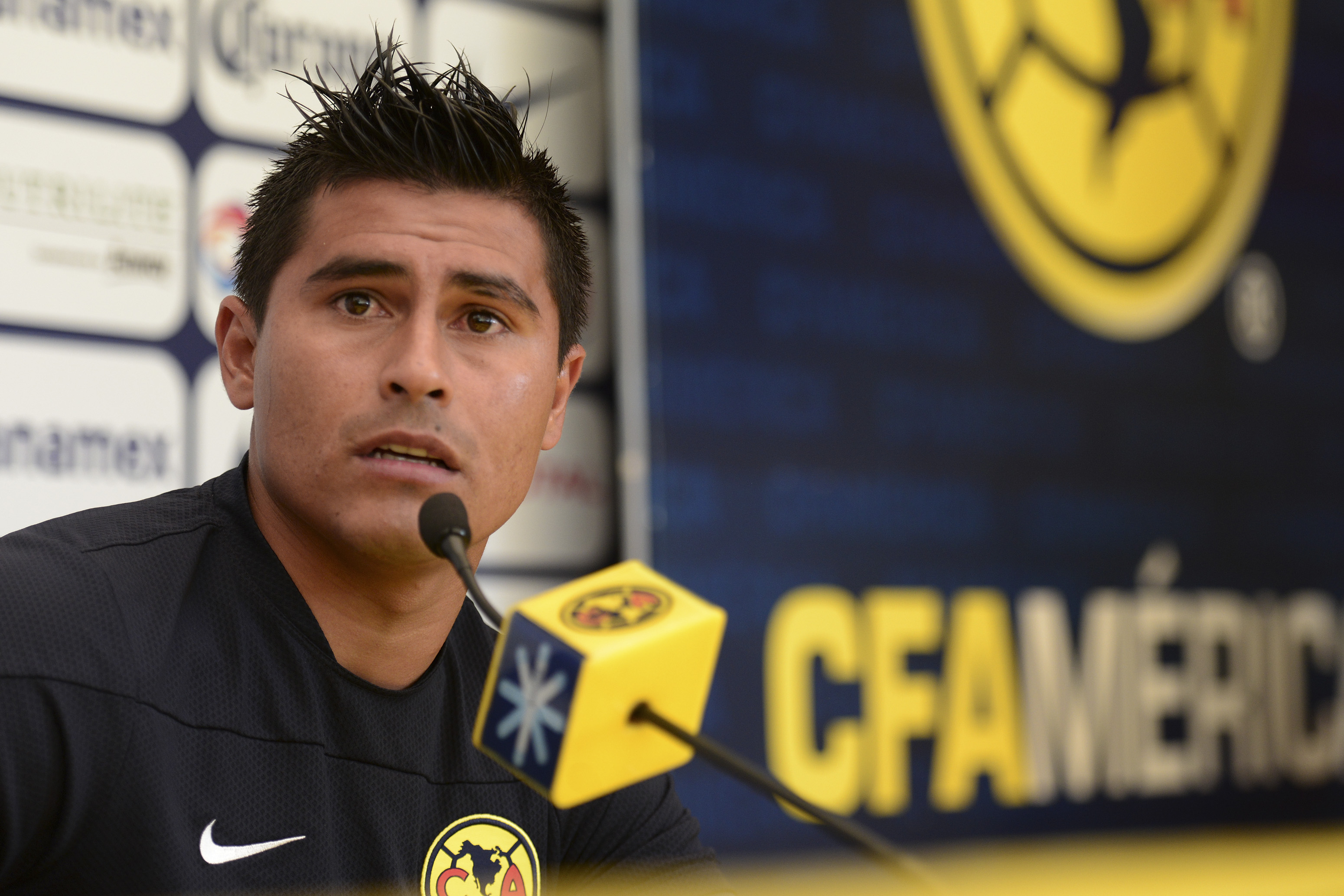 Osvaldo Martínez, jugador de América