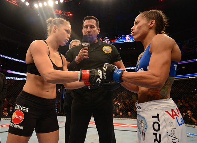 Ronda Rousey vs Liz Carmouche