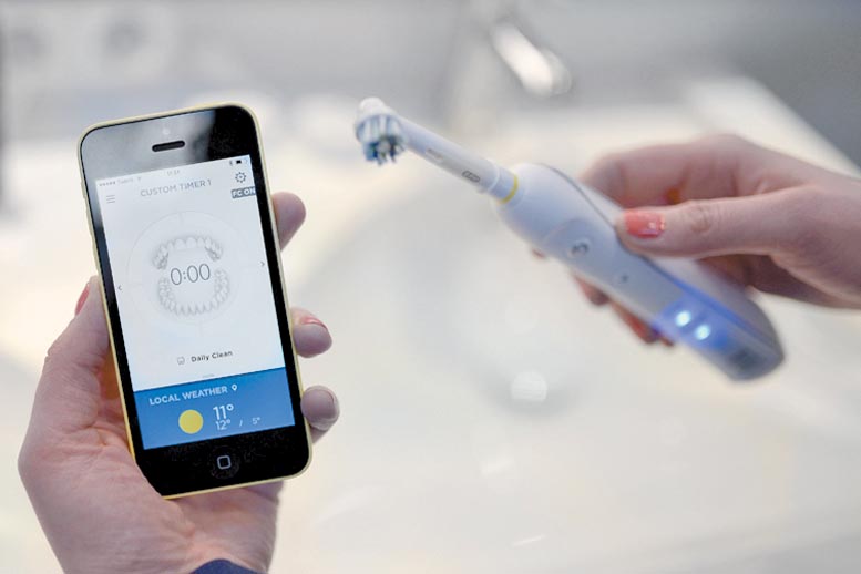 Oral-B presentó un cepillo dental que se sincroniza a internet.