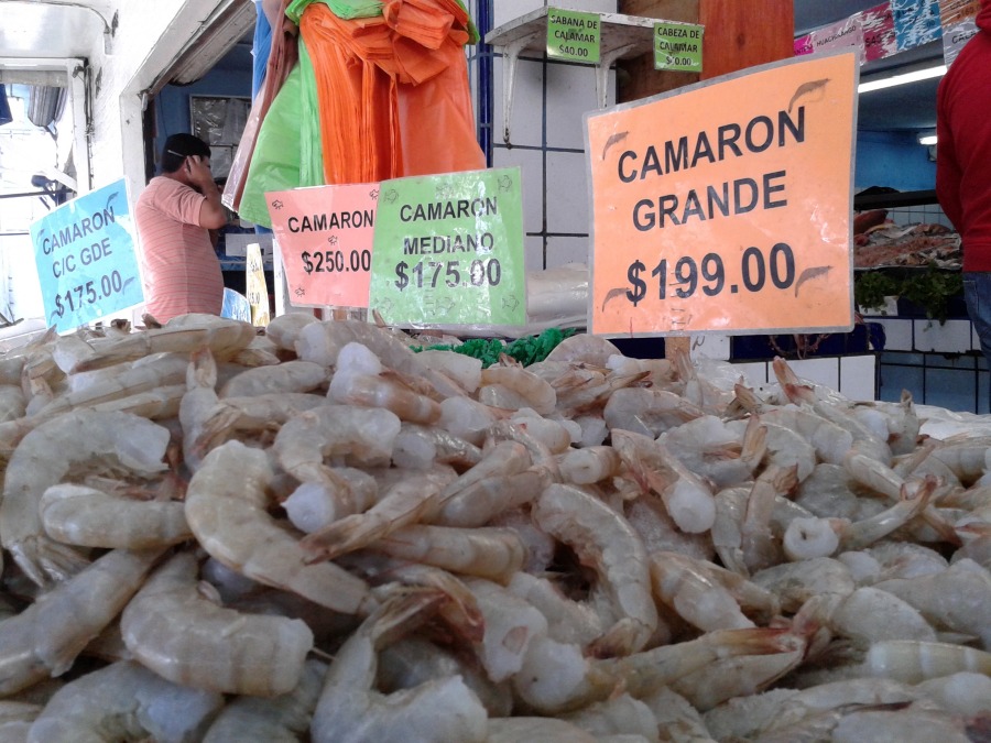 Aumentan ventas en pescaderías en días santos