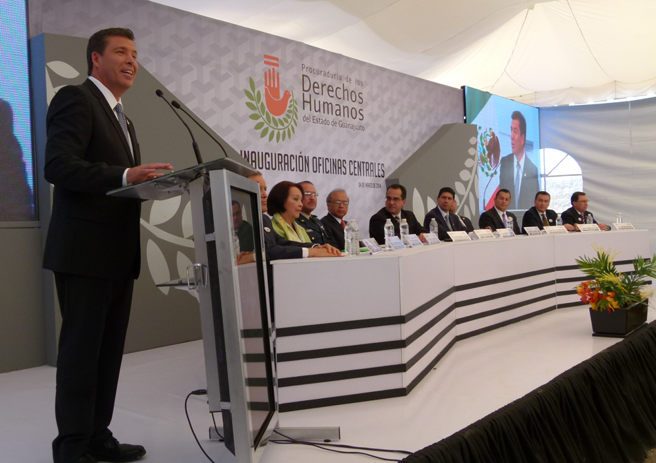 El gobernador Miguel Márquez en la inauguración.
