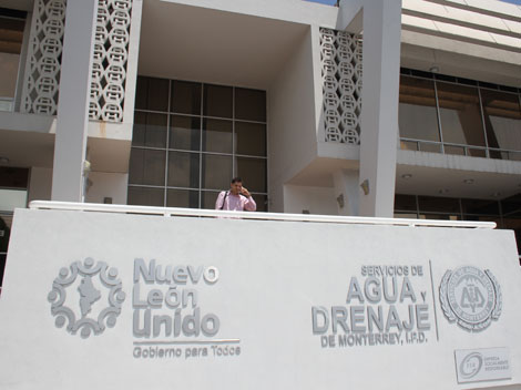 Oficinas centrales de Servicios de Agua y Drenaje de Monterrey.