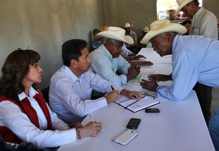 Reunión con campesinos de Tenango. 