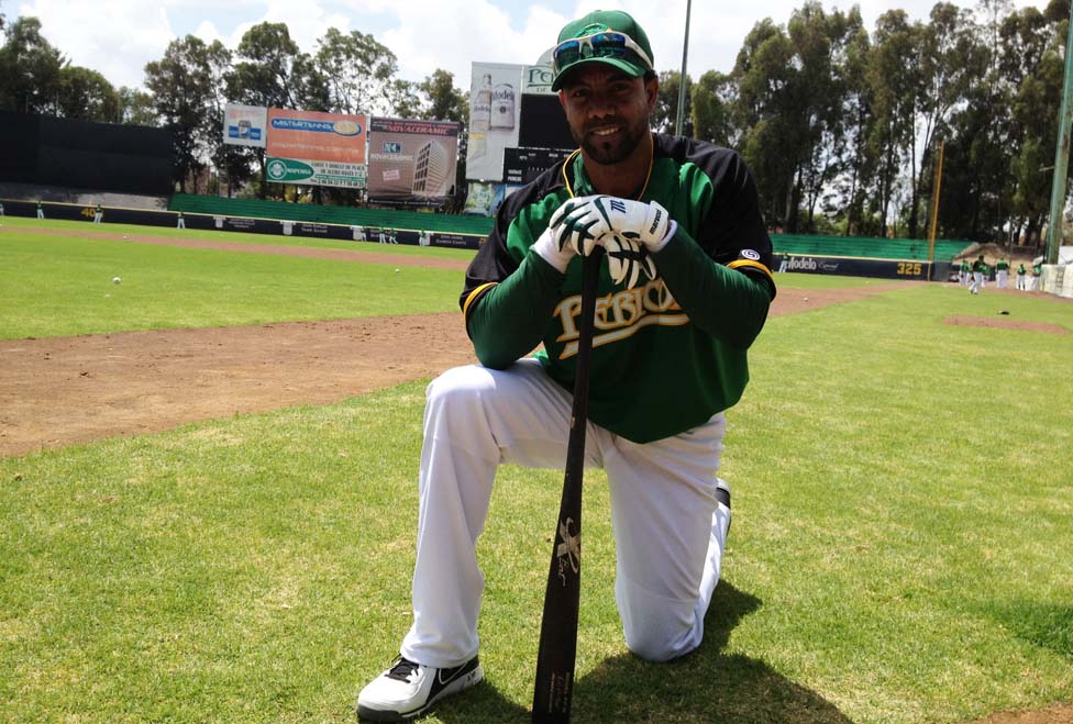 Taveras de inmediato se enfundó con la franela verde, misma con la que tiene grandes expectativas.