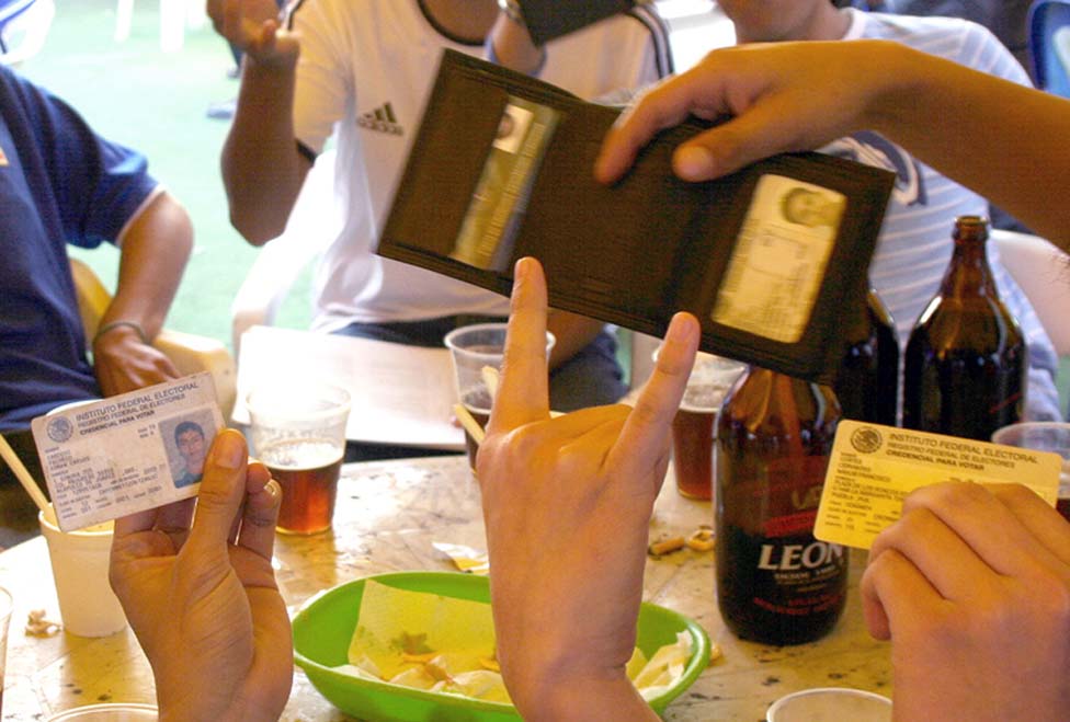 Abuso de alcohol es la cuarta casa de mortalidad entre jóvenes.