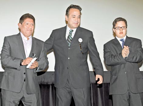 Junto a su colega Nicandro Díaz en el evento.