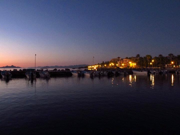 Un amanecer en Loreto, Baja California Sur.