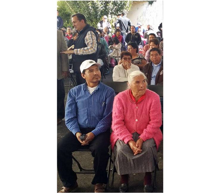 Beneficiados de la jornada médica.