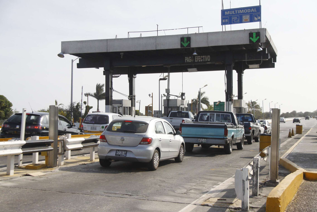 Ediles quieren remover la caseta del Puente Tampico.