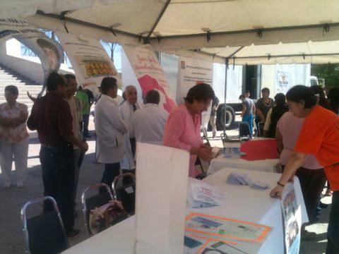Feria de Derechos Humanos en la Plaza Mayor de Torreón.