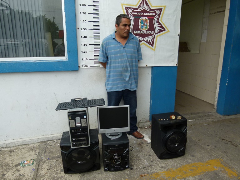 El ladrón tenía en su poder 5 boletas de empeño de diversos artículos.