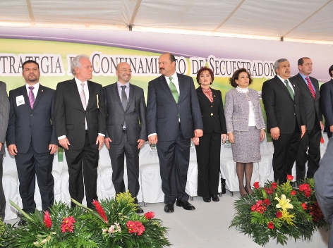 El gobernador del estado, César Duarte, estuvo acompañado por el Coordinador Nacional Antisecuestros, Renato Sales Heredia, entre otros.