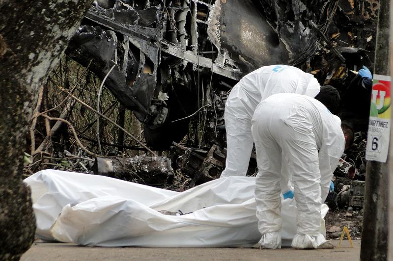 Accidente aéreo en Colombia deja 5 muertos.