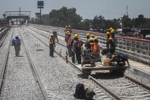 Debido a fallas, once estaciones de la Línea 12 fueron cerradas.