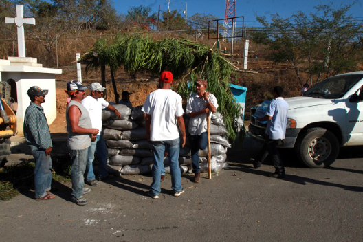 El nuevo grupo de autodefensas se opone a la entrada de enapuchados