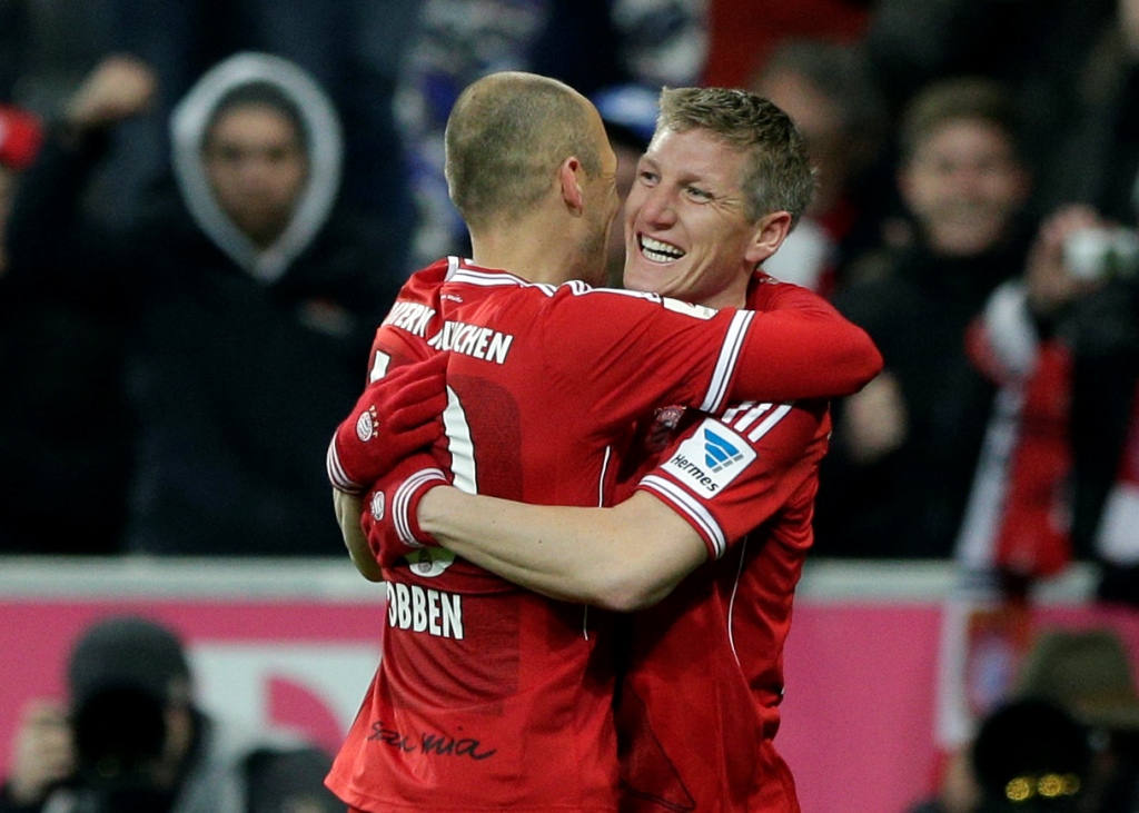 Schweinsteiger festeja su gol