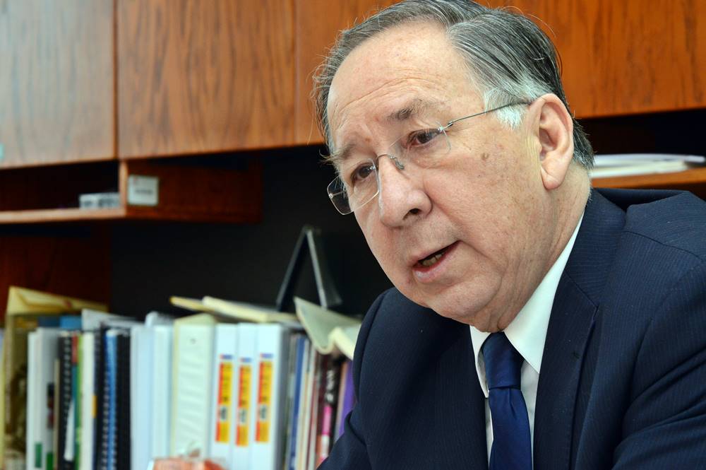 Director general de Profesiones en la entidad, Luis Ángeles Ángeles.