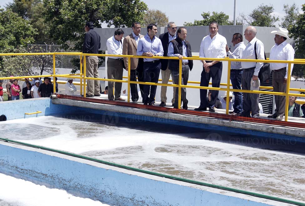 El gobernador Rafael Moreno Valle y David Korenfeld, titular de Conagua, realizaron la rehabilitación de la planta de tratamiento de aguas residuales 