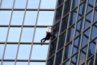 Alain Robert es conocido como el "Spiderman francés". 