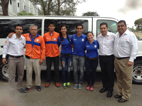 Atletas del CUTM parten a Monterrey