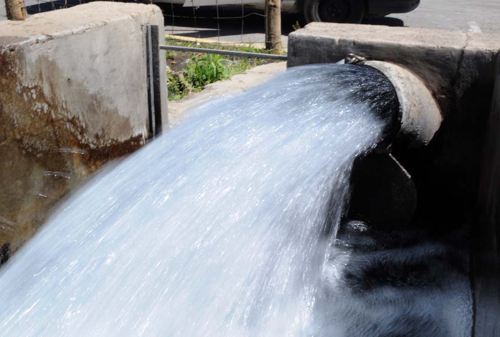 Pozo de agua potable en Santa María Acuexcomac.