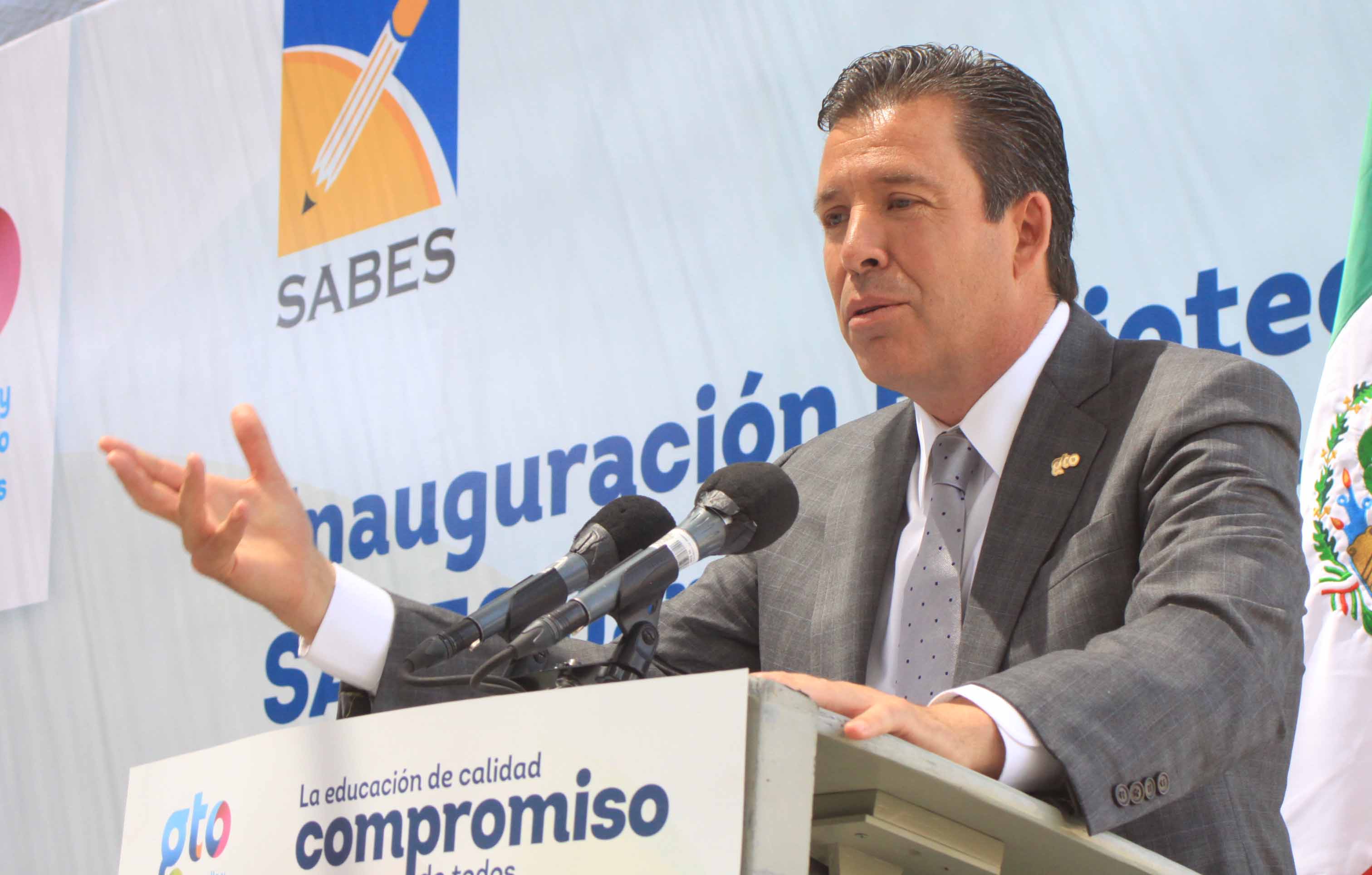 Márquez asegura que el Sector Salud tiene abasto de medicación. 