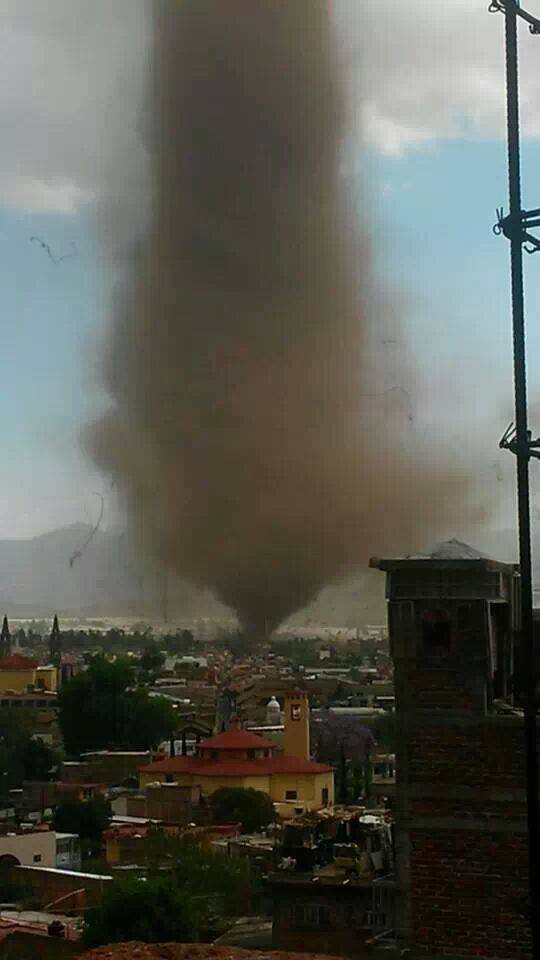 El tornado dañó varias casas
